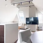 Appartement Large In Historical Street *