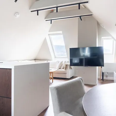 דירה Large In Historical Street *